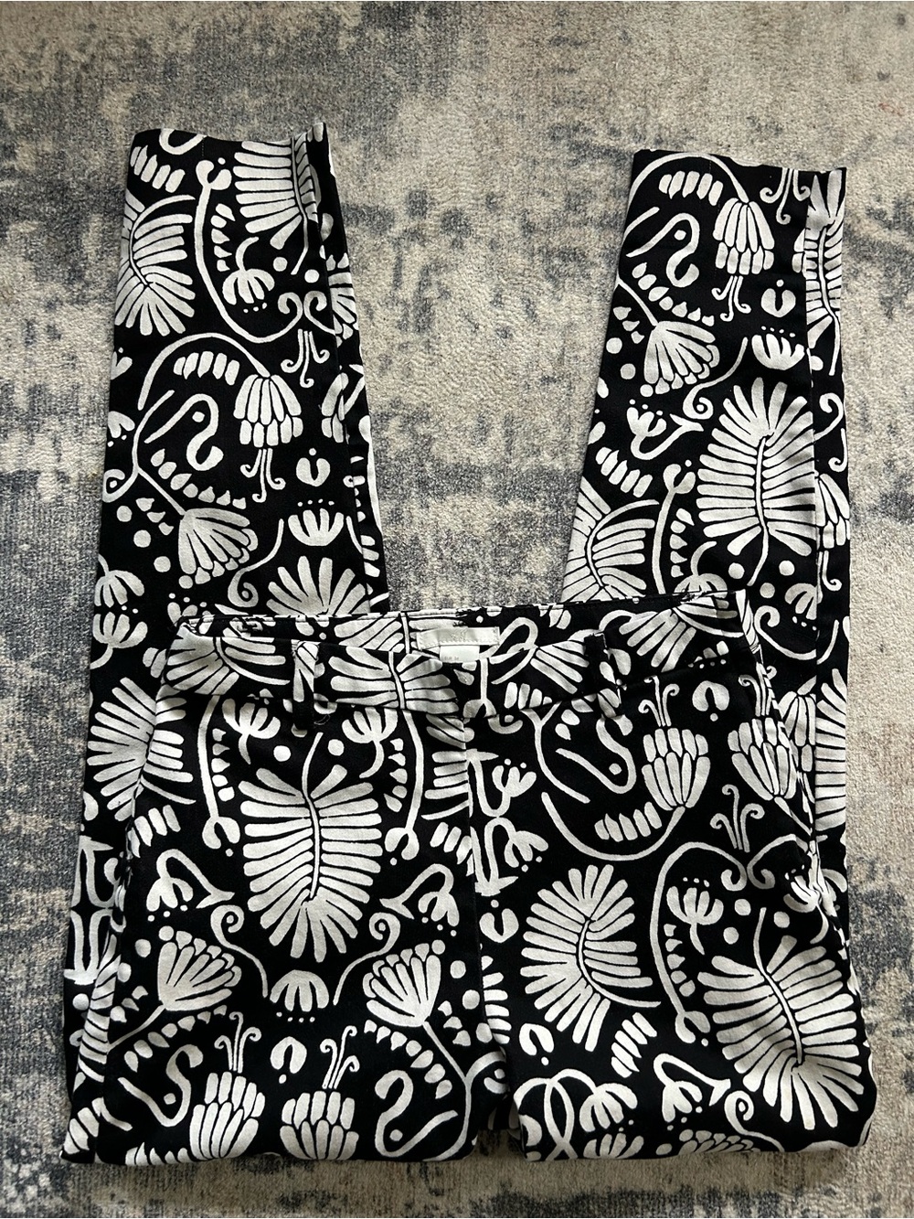 H&M Black and White Floral-Print Skinny Pants